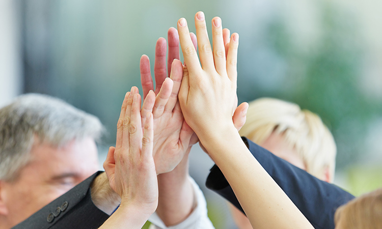 ceteq_infobox_soziales Soziales Engagement